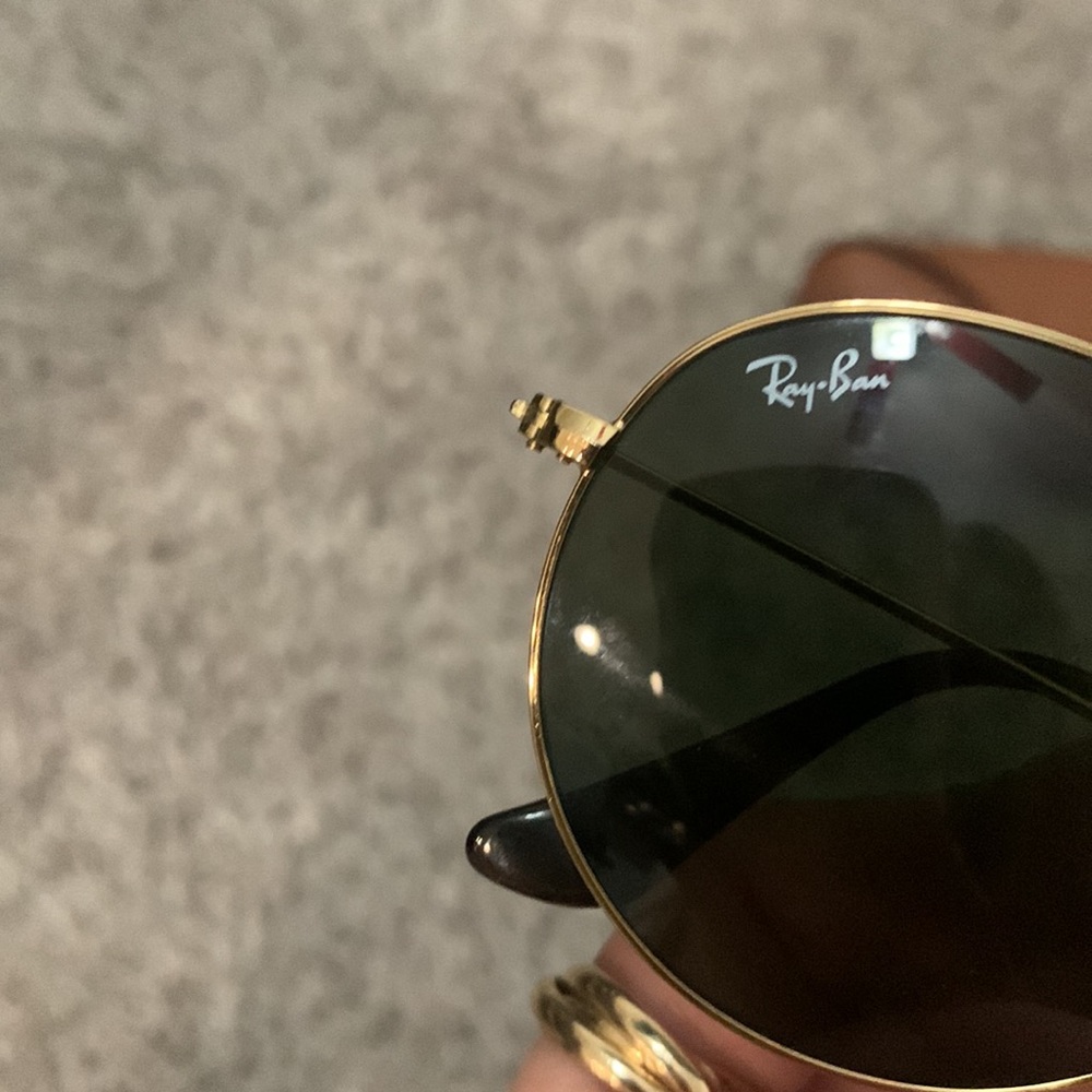 Rayban Aviators In Like-New Condition - image 4